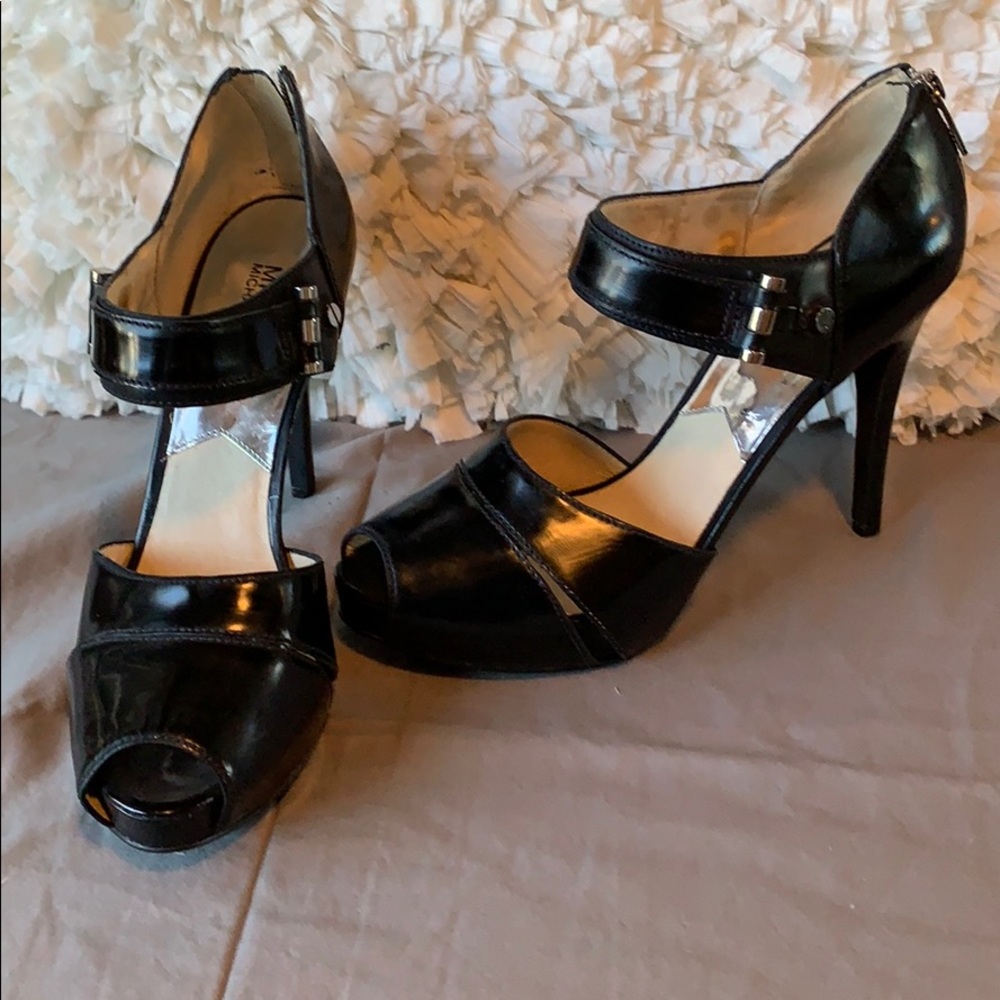Micheal Kors Heels!